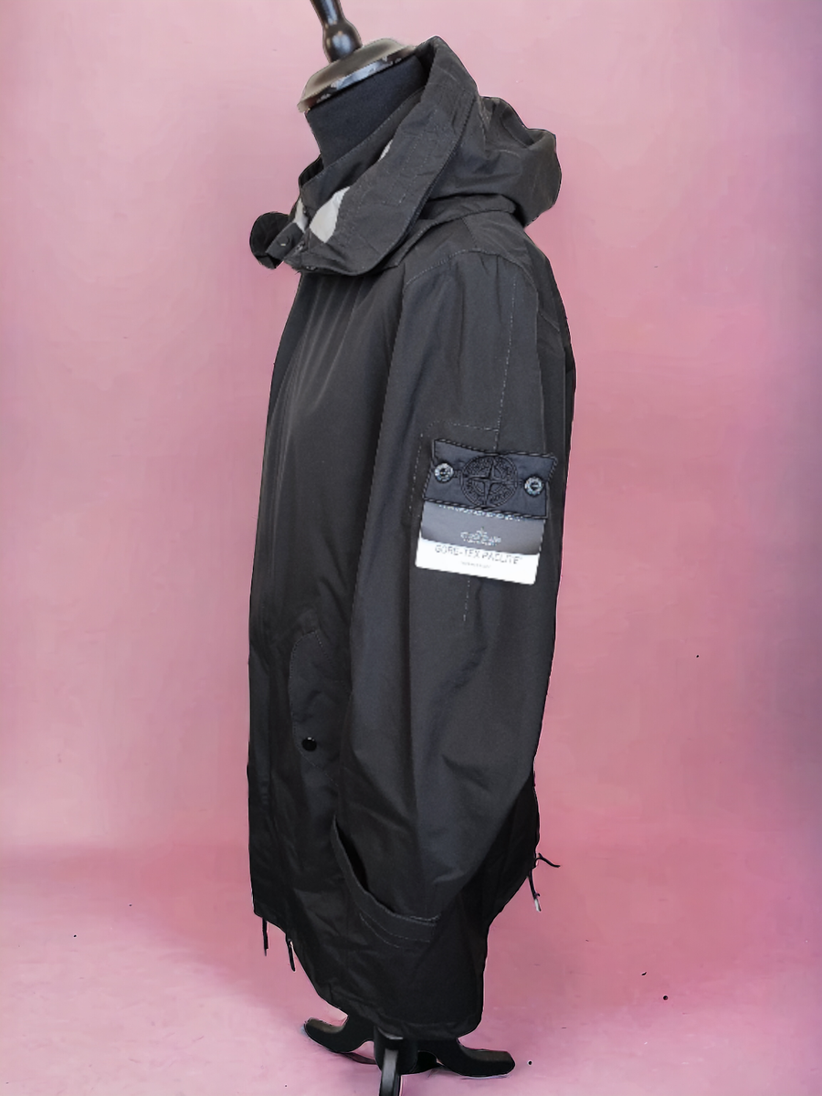 Stone Island Shadow Project Gore-Tex Paclite Jacket (Size Medium