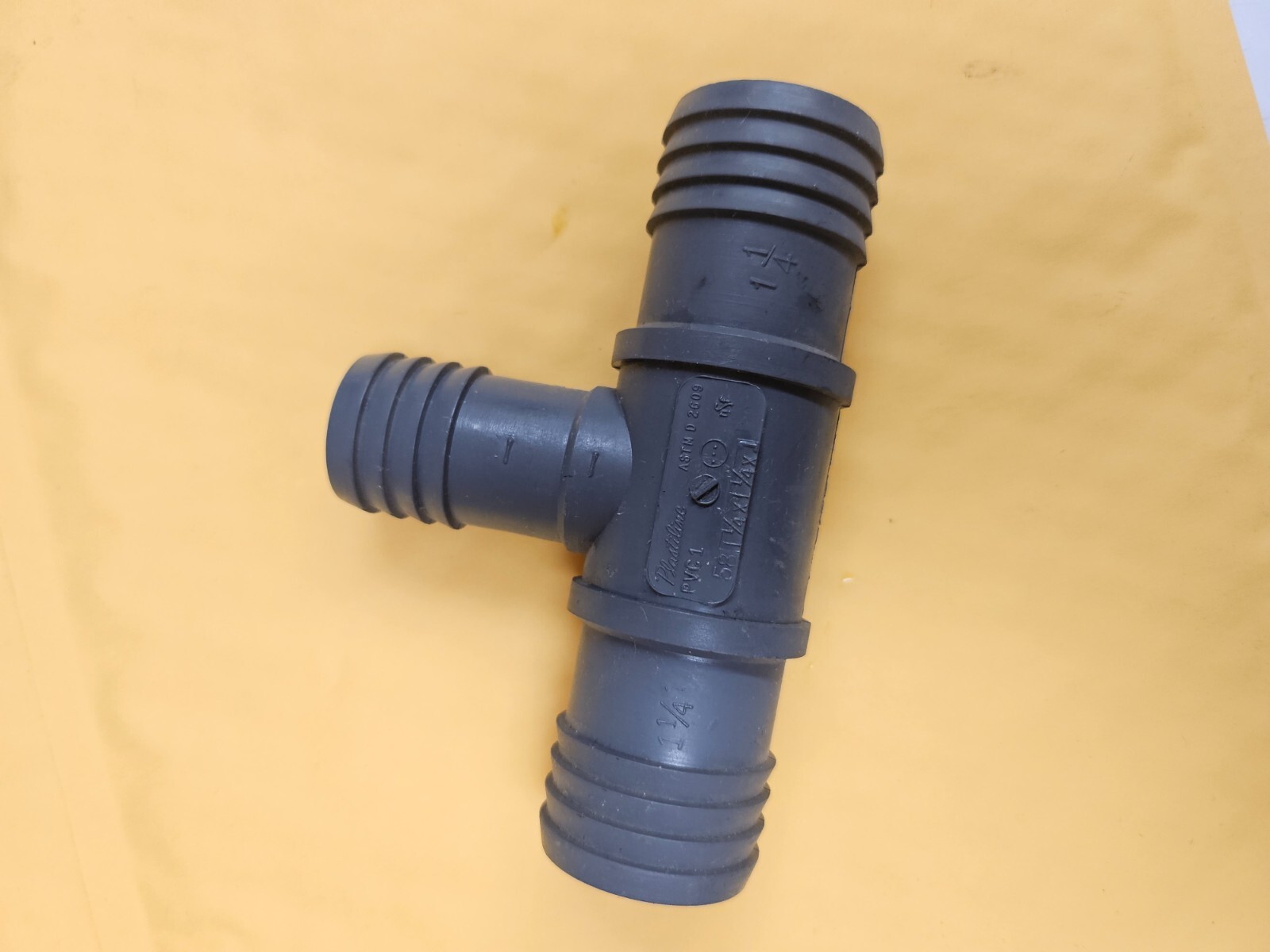 1-1-4-x-1-1-4-x-1-pvc-barbed-insert-tee-fitting-for-irrigation