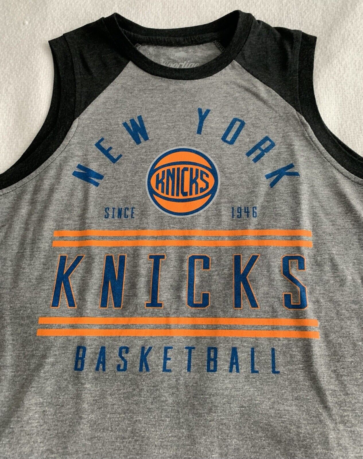 NY KNICKS SLEEVELESS SHIRT SPORTIQE MED FARA TANK LOGO MSG NBA