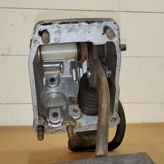 Jaguar XKE EType 4.2 Brake Pedal Box Housing C25290 with Master