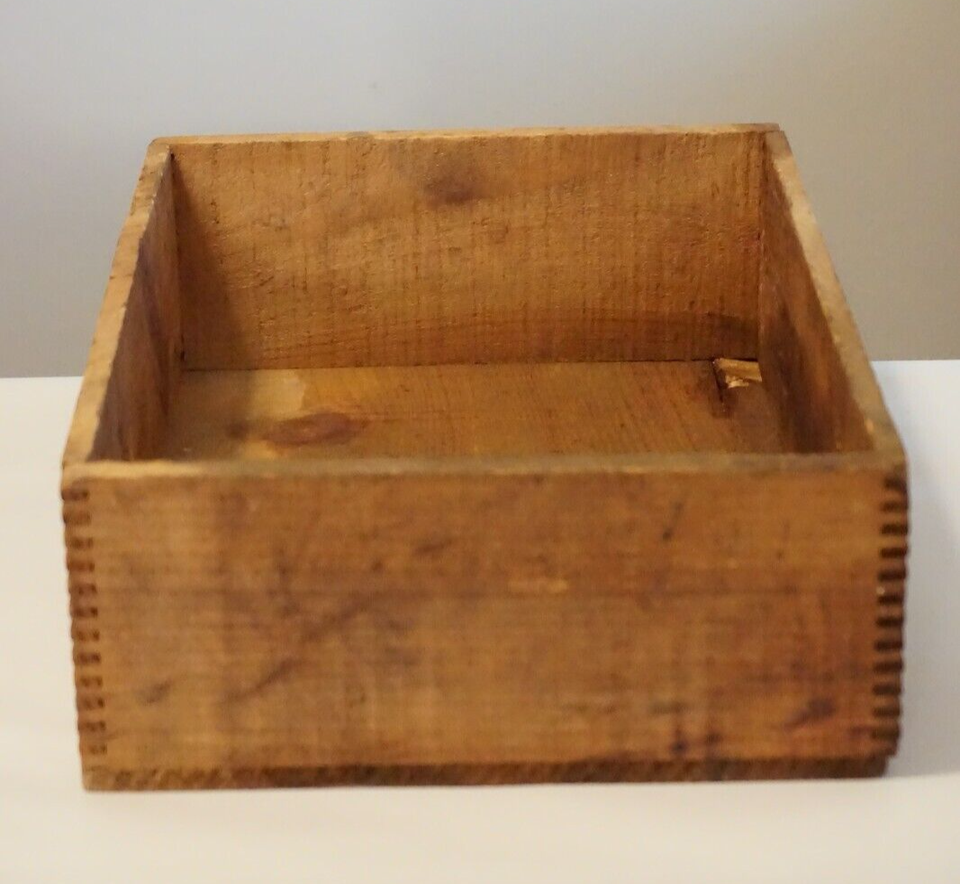 Robert E. Lee Biography by Douglas Southall Freeman Wooden Shipping Box