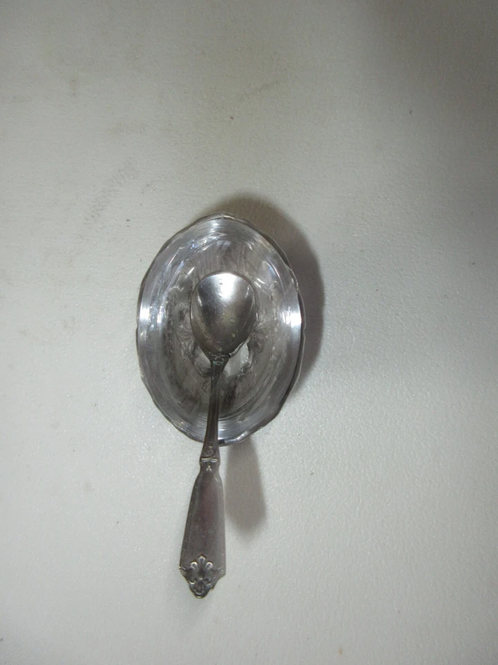 Ancien Saleron en Argent Massif Minerve , Style Rocaille - Photo 3/4