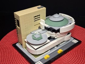 Fantastic LEGO Architecture: Solomon R. Guggenheim Museum (21035) Nice!!