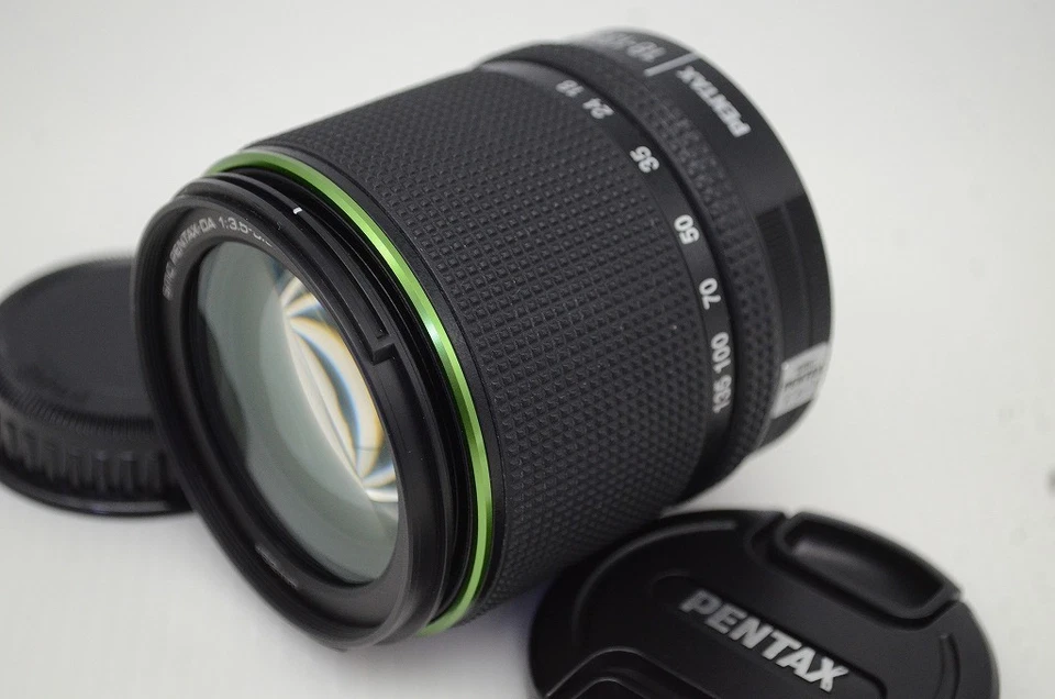 smc PENTAX DA 18-135mm F3.5-5.6 ED AL IF DC WR Lens for K Mount w/ Hood #251123e - Image 2 of 4