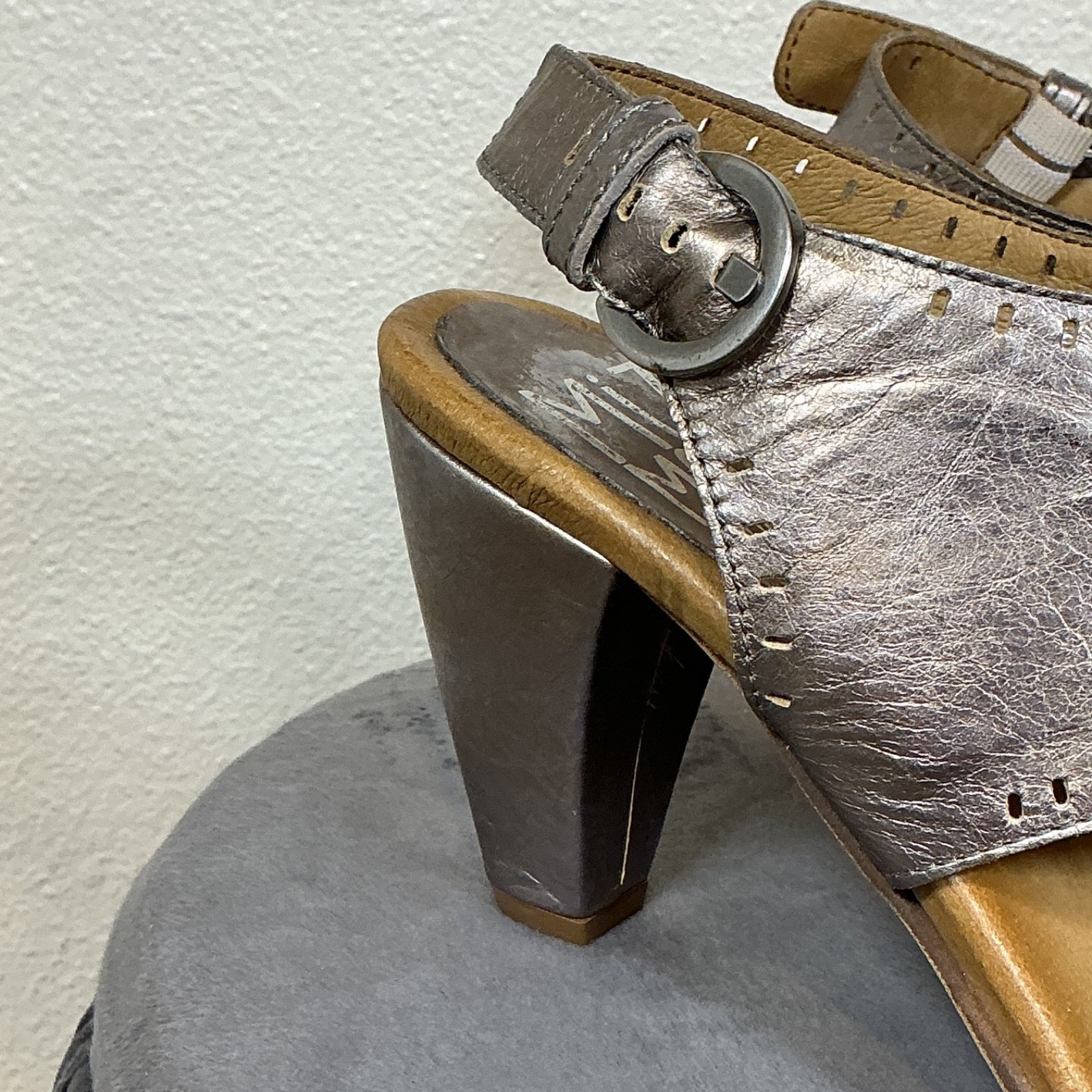 APL Sandali Miz Mooz in pelle con ritagli larghi attuali scarlatti 41