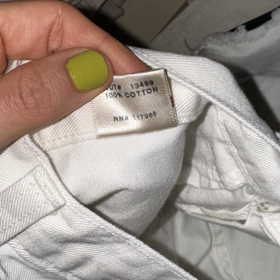 Pantalones Cortos de Jean Marca J Corte Para Mujer Talla 27 Blanco Denim Ojales Dobladillo Envejecido Foto 4 de 4