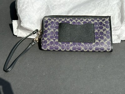 Coach 52462 Coated Canvas Signature L Zip Zippy Wallet Wristlet