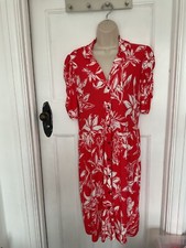 BNWT  VERY PRETTY RED & WHITE FLORAL BUSINESS/WORK/HOLIDAY NEXT DRESS SIZE 14