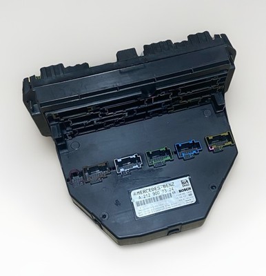 Mercedes Benz SLK200 R172 DBA-172448 Sicherungskasten A2129007324