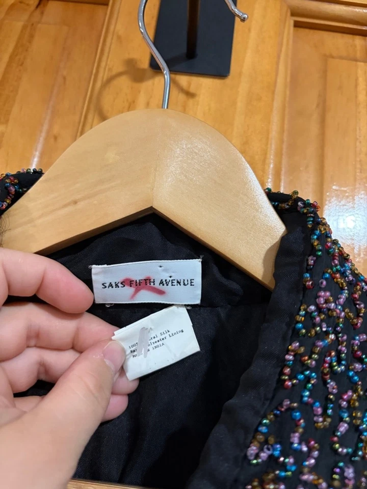 Chaqueta De Colección Saks Fifth Avenue Negra Seda Con Cuentas Vacaciones Cóctel Foto 2 de 4