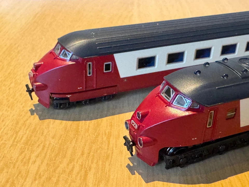 Minitrix 12224 Netherlands/Switzerland TEE set type RAm, N Scale - Image 2 of 4