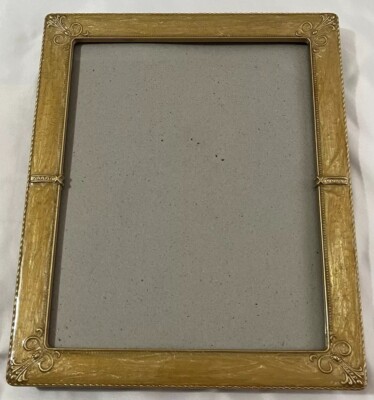 Ashleigh Manor Frame 8 x 10 Gold Enamel Tabletop Picture Photo