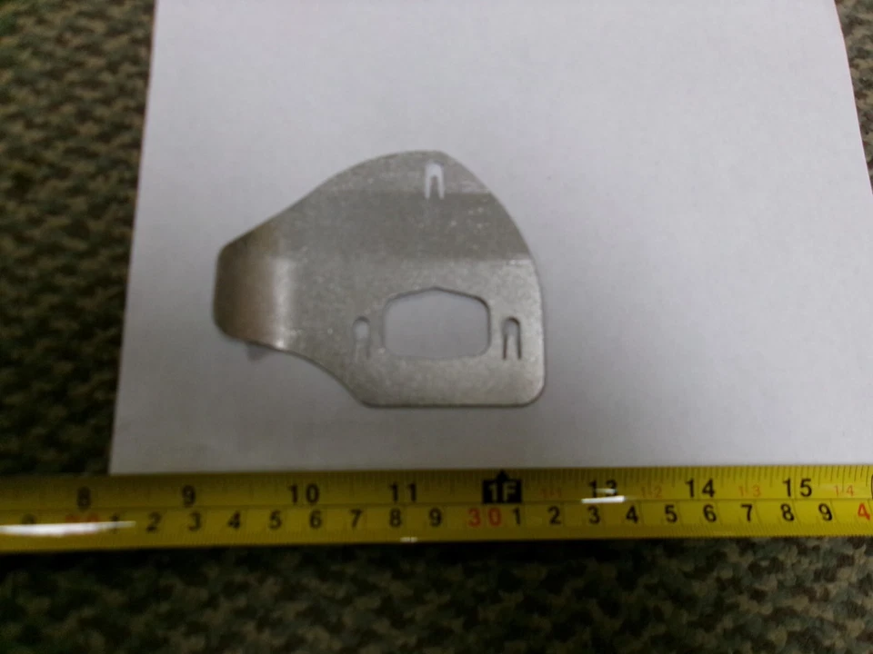 MOTOSIERRA DOLMAR 038.174.023 PLACA DE REFRIGERACIÓN Foto 2 de 4