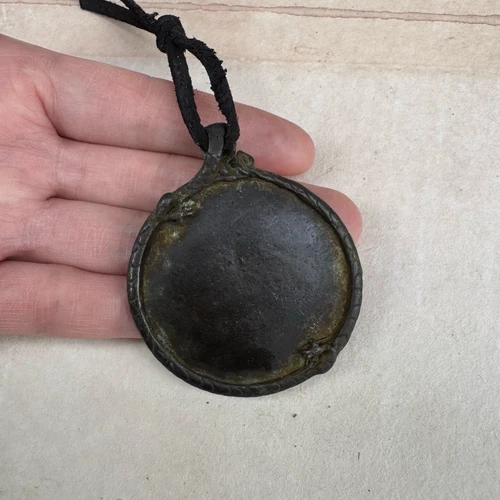 Antiguo Budismo Tibetano Pátina de Cobre Corona Dragón Nueve Palacios Colgante - Imagen 6 de 7