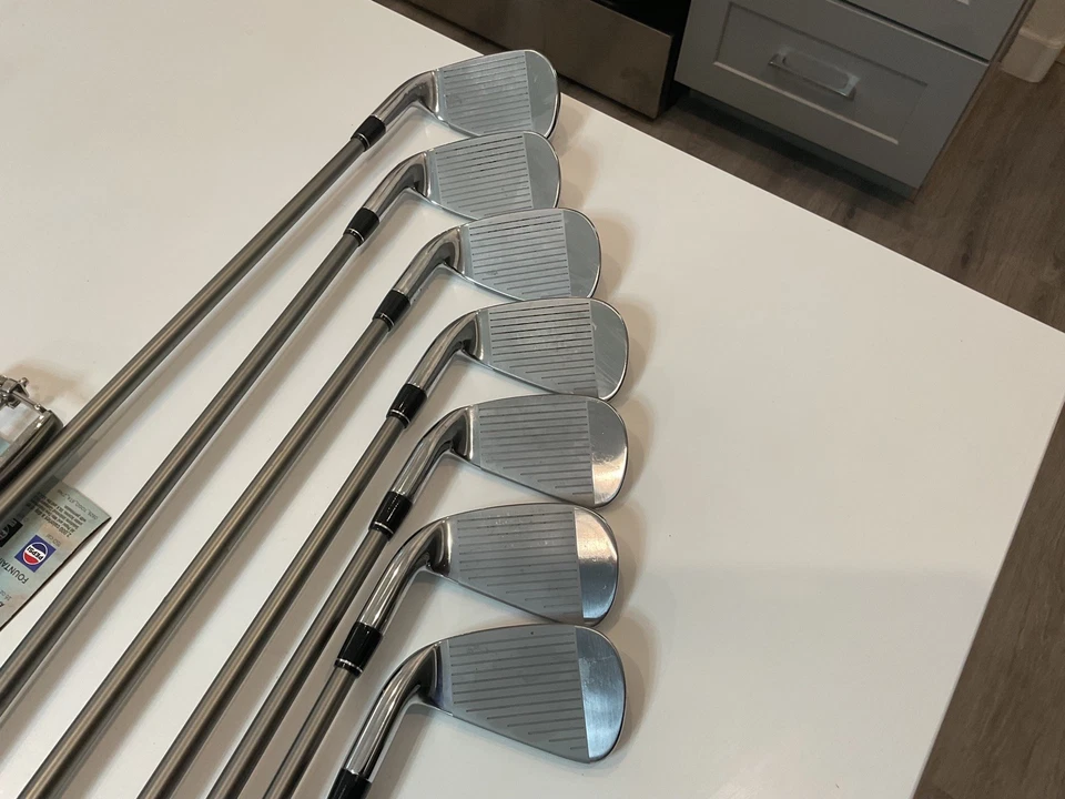 MacGregor MT-86OS Irons 4-P UST Mamiya Recoil 660 Smoke Chrom F2 Senior - Image 3 of 4