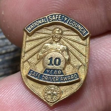 National Safety Council 10 Year Award Tie Tack Lapel Pin Hat Vest EUC K450
