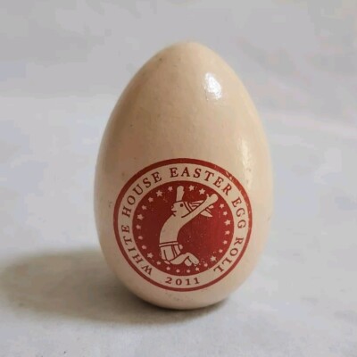 2011 OFFICIAL Pale Peach Wooden White House Easter Egg Roll Barack Obama Michele
