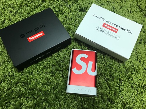 Supreme F/W 2017 Mophie Encore Plus 10K 