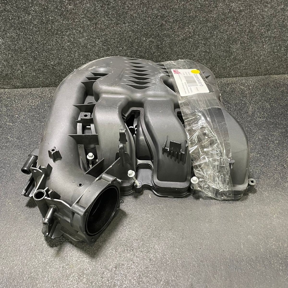 14-22 Jeep Cherokee Ram ProMaster Intake Manifold Plenum Mopar New OEM 68240667A