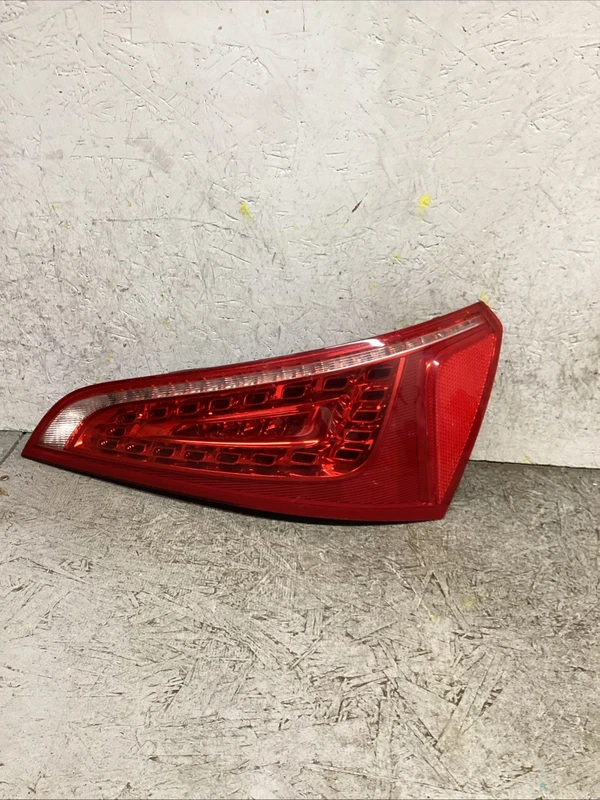 09-12 Audi Q5 Rear Right Passenger Side RH Tail Light Lamp OEM USED 8R0945094B