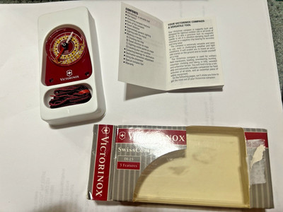 VINTAGE VICTORINOX SWISS COMPASS NEW OLD STOCK SWISS COMPASS DI-25 SWITZERLAND