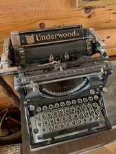 Vintage Underwood Typewriter No 5. Keys Strike / Tested thumbnail