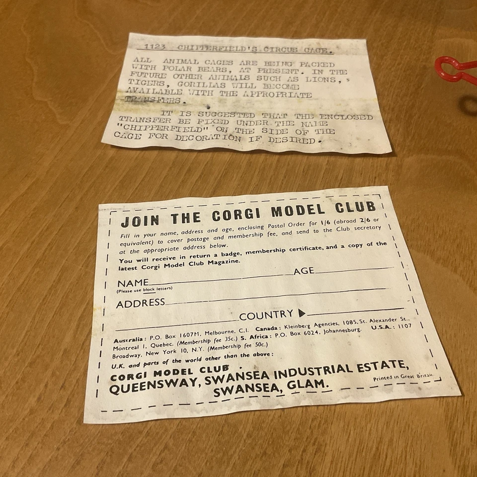 Corgi Toys 1123 Chipperfields Circus Animal Cage with Polar Bears Boxed - Image 2 of 4