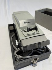 Vintage Viewlex Slide Projector w/ Case  Powers On  Parts Repair  Broken Lens