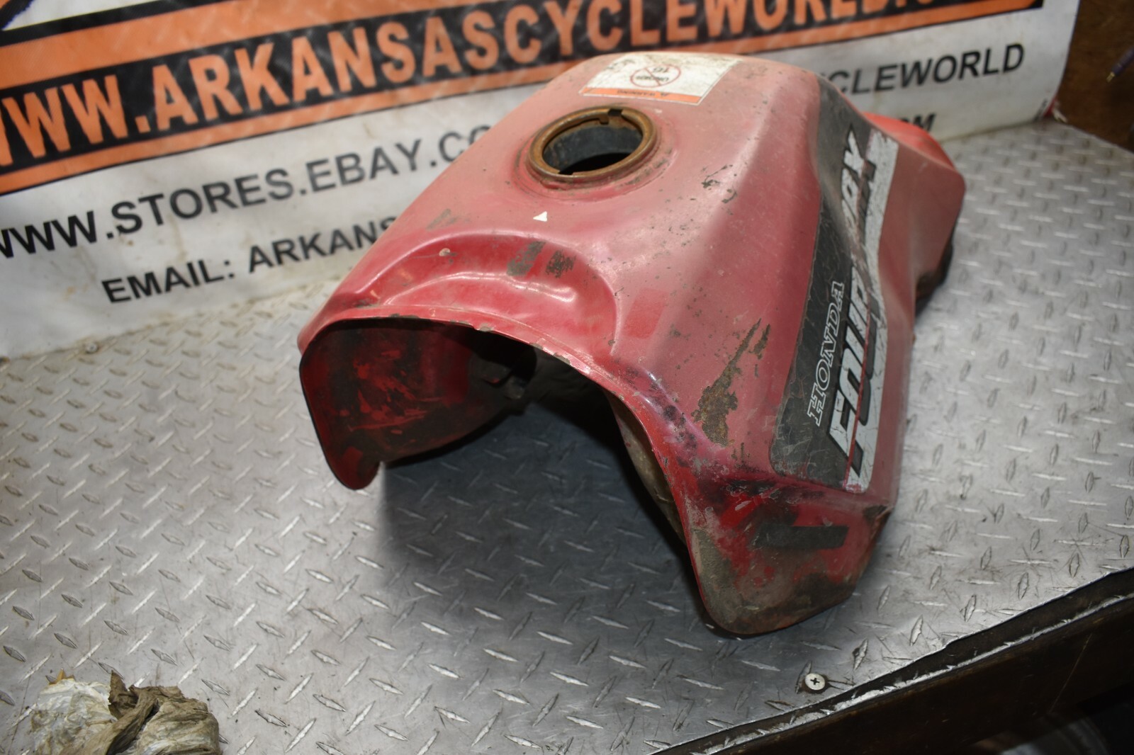 B18 METAL GAS TANK PARTS ONLY RUST HONDA TRX300 TRX 300 4X4 FOURTRAX