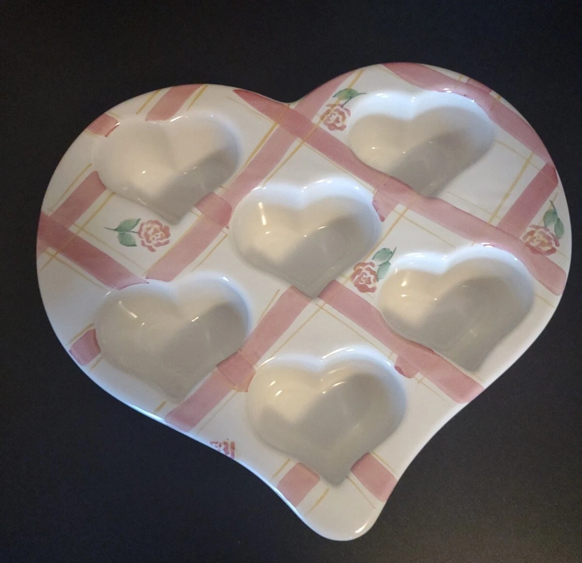 Heart shaped top muffin pan