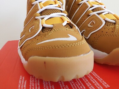 NIKE AIR MORE UPTEMPO (GS) WHEAT-WHITE-POLLEN SZ 5.5Y [DQ4713-700