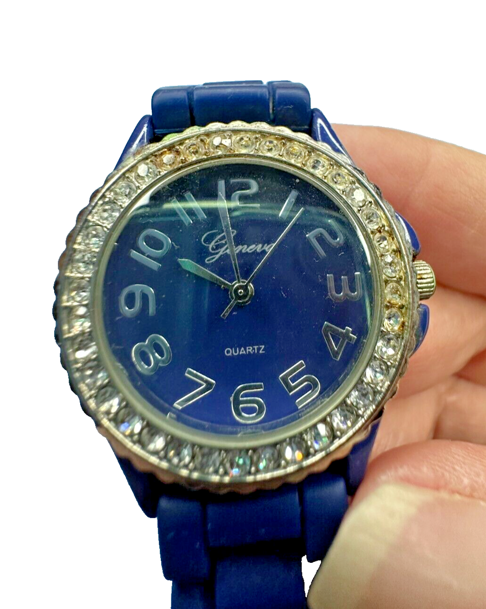 Geneva Blue Dial Crystal Accent Round Case Silicone Band  display picture 3