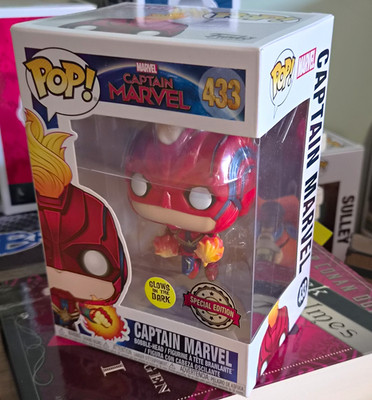 Funko Pop! Marvel Captain Marvel Nr. 433 Vinylfigur Glow in the Dark Special