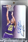 ( Blue /100 ) Greg Ostertag 1996-97 Skybox Premium Autographics Auto Rare Jazz