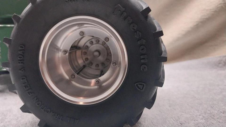 Custom 1/16 scale tractor rims set Case,International,Massey Bolt on Duals - Image 4 of 4