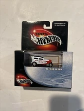 100% Hot Wheels '32 Ford Sedan SO-CAL Speed Shop Team White/Red Limited Edition