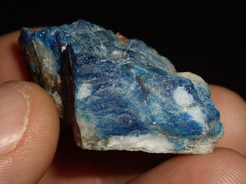 Hauyne with Fluorescent Gonnardite and Pyrite from Pakistan 15.5g - Picture 4 of 10