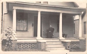 Canton-IL-Susan-Athern-Ahern-Athearn-on-Her-Long-Porch-Close-Up-RPPC-c1910