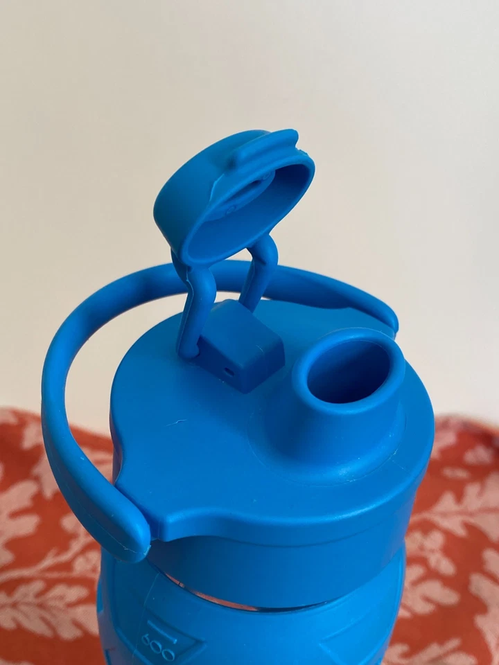 Garrafa de água de vidro Lifefactory 22 oz, tampa flip hexagonal manga de silicone, azul, sem BPA - Imagem 2 de 4