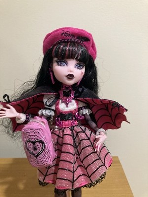 ON HOLD Haunt couture Draculaura oob 