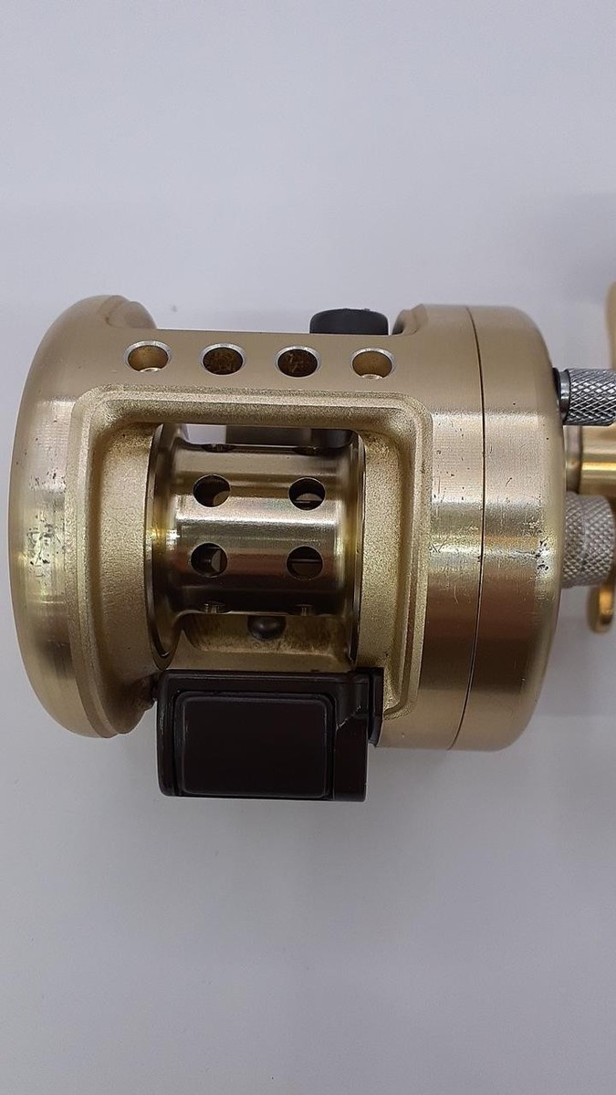 Shimano CALCUTTA 　50xt SHIMANO CALCUTTA 50XT Bait Reel 1025 | eBay