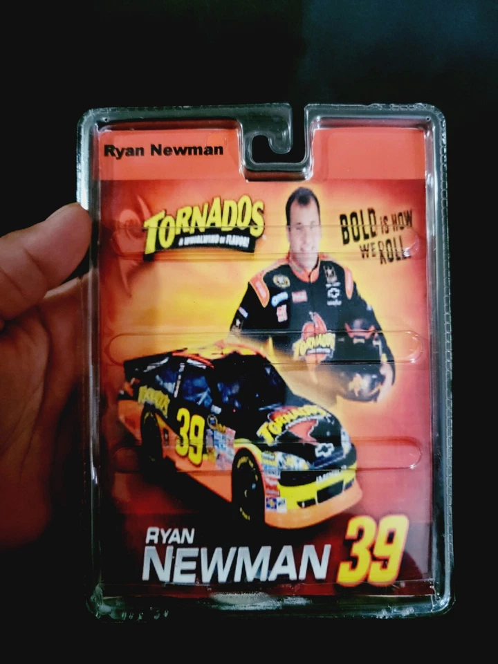 Tornados Ryan Newman súper raros 1/64 Foto 2 de 4