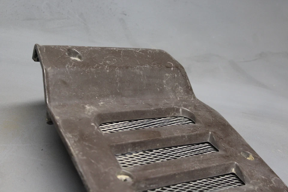 1983 Suzuki GS1100GK TAMPA CAPUZ DE VENTILAÇÃO ACABAMENTO DE PERSIANA MARROM 94445-49400 - Imagem 4 de 4