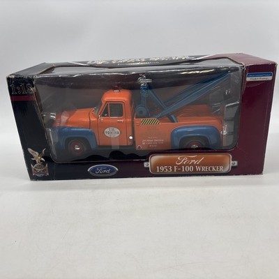 Road Legends 1953 Ford F-100 Wrecker Tow Truck 1:18 Scale Yat Ming Orange