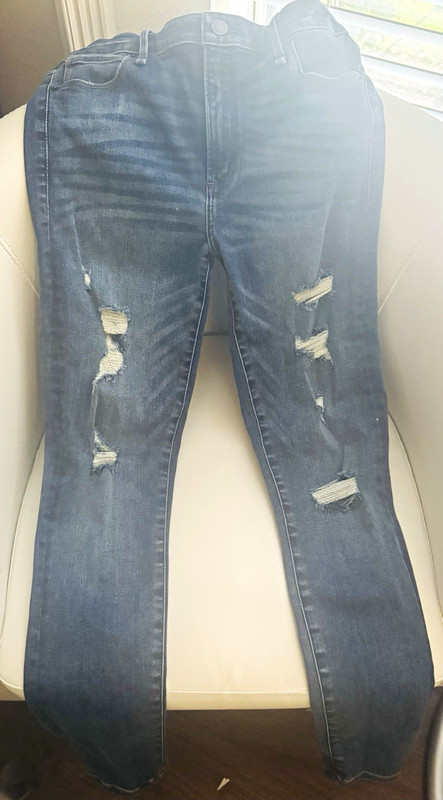 Abercrombie & Fitch Women's High Rise Super Skinny Medium Wash Jeans 27