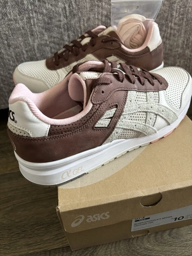 Taglia 10 ASICS Blush e Cioccolato. "NUOVO"