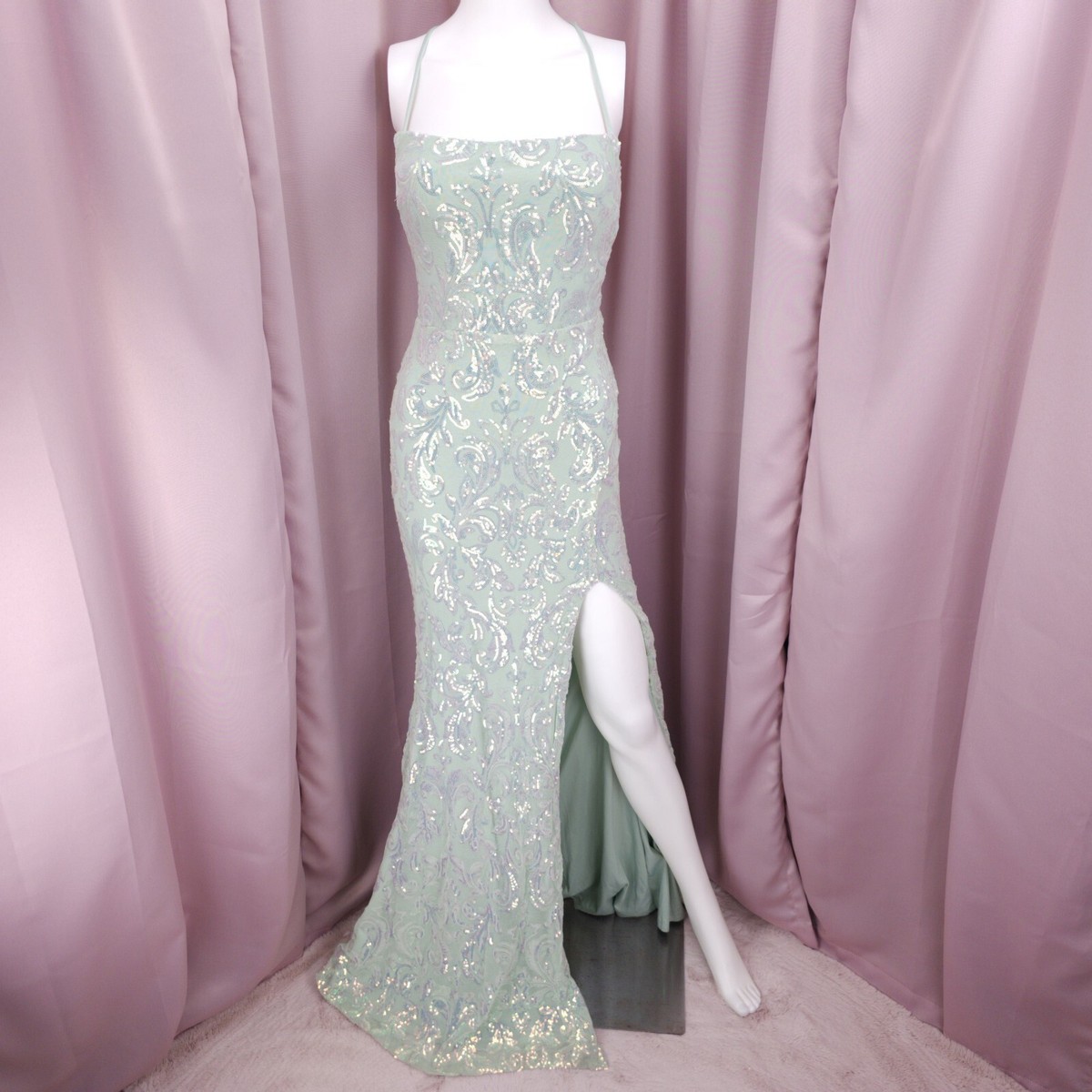 Windsor Women's Edlyn Sequin Spaghetti Strap Corset Mermaid Evening Dress Medium Windsor Women's Edlyn Sequin Spaghetti Strap Corset Mermaid Evening Dress Medium