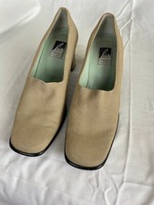 Vintage 80s Charles Jourdan block heel pumps