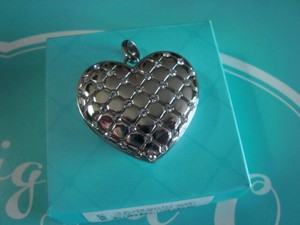 Details About Authentic Origami Owl Lge Silver Quilted Heart Wcrystals Solid Locket Nib N