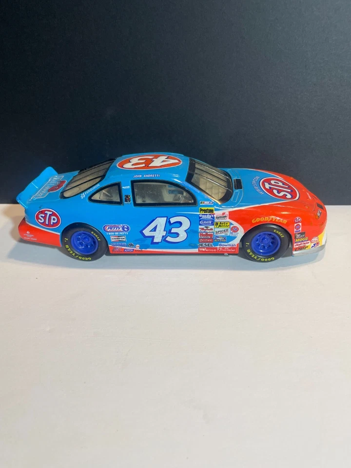 Coche de carreras de metal John Andretti #43 Pontiac STP 1:24 Hot Wheels NASCAR diecast Foto 2 de 4